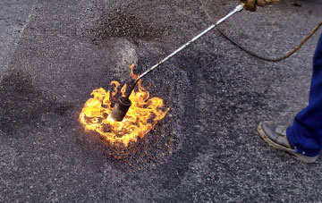 Thorncote Green flat roofing repairs